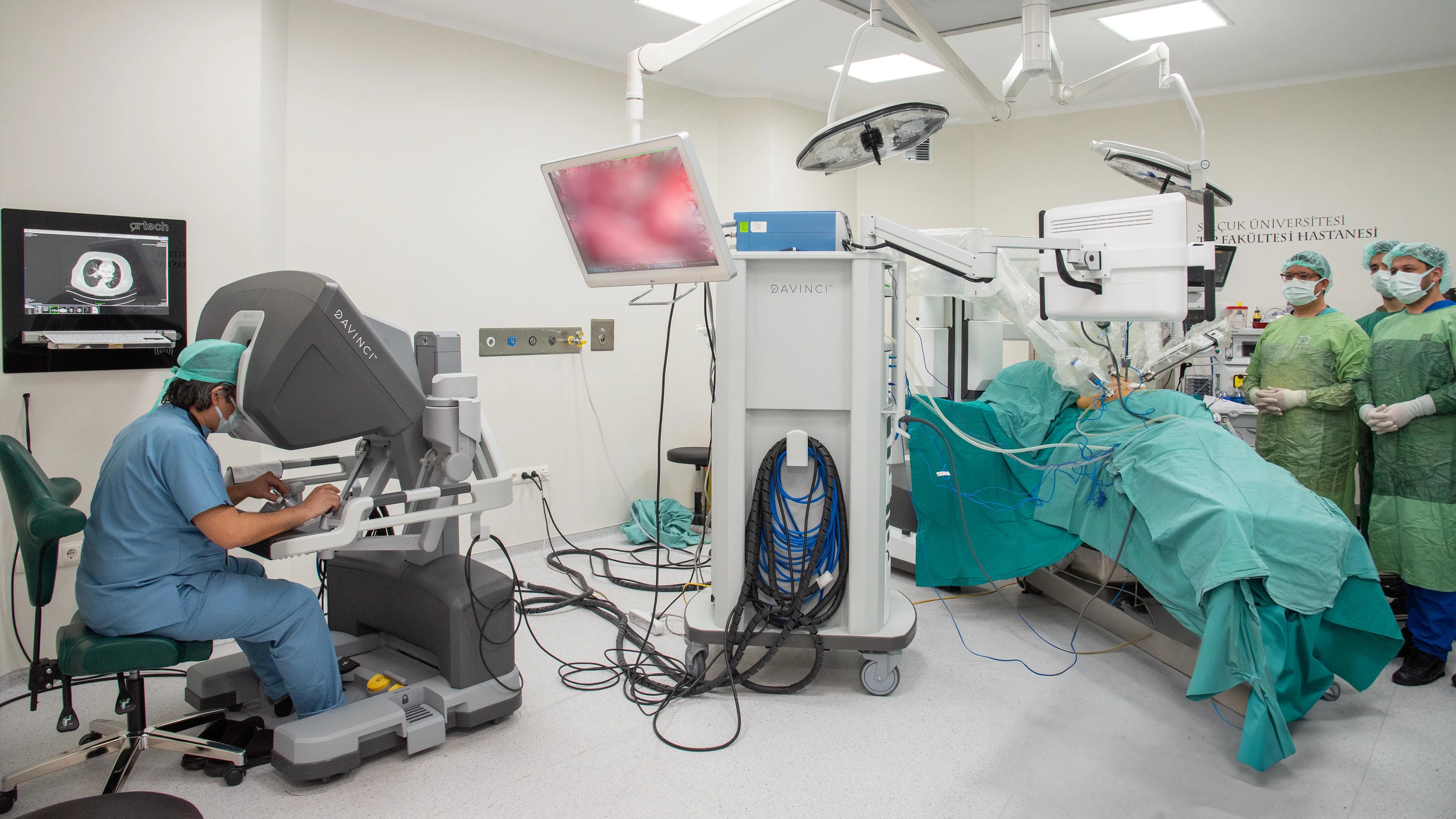 Selçuk Üniversitesinde Göğüs Cerrahisinde bir ilk: Robotik Cerrahi uygulandı